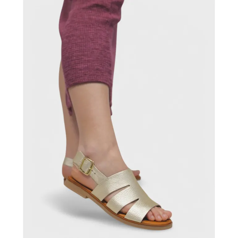 Sandalias planas Redlove jimena dorada con pala ancha cut out de piel