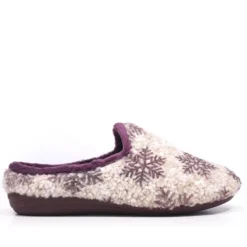 Zapatillas casa Laro abrigadas con borreguita y diseño de copos